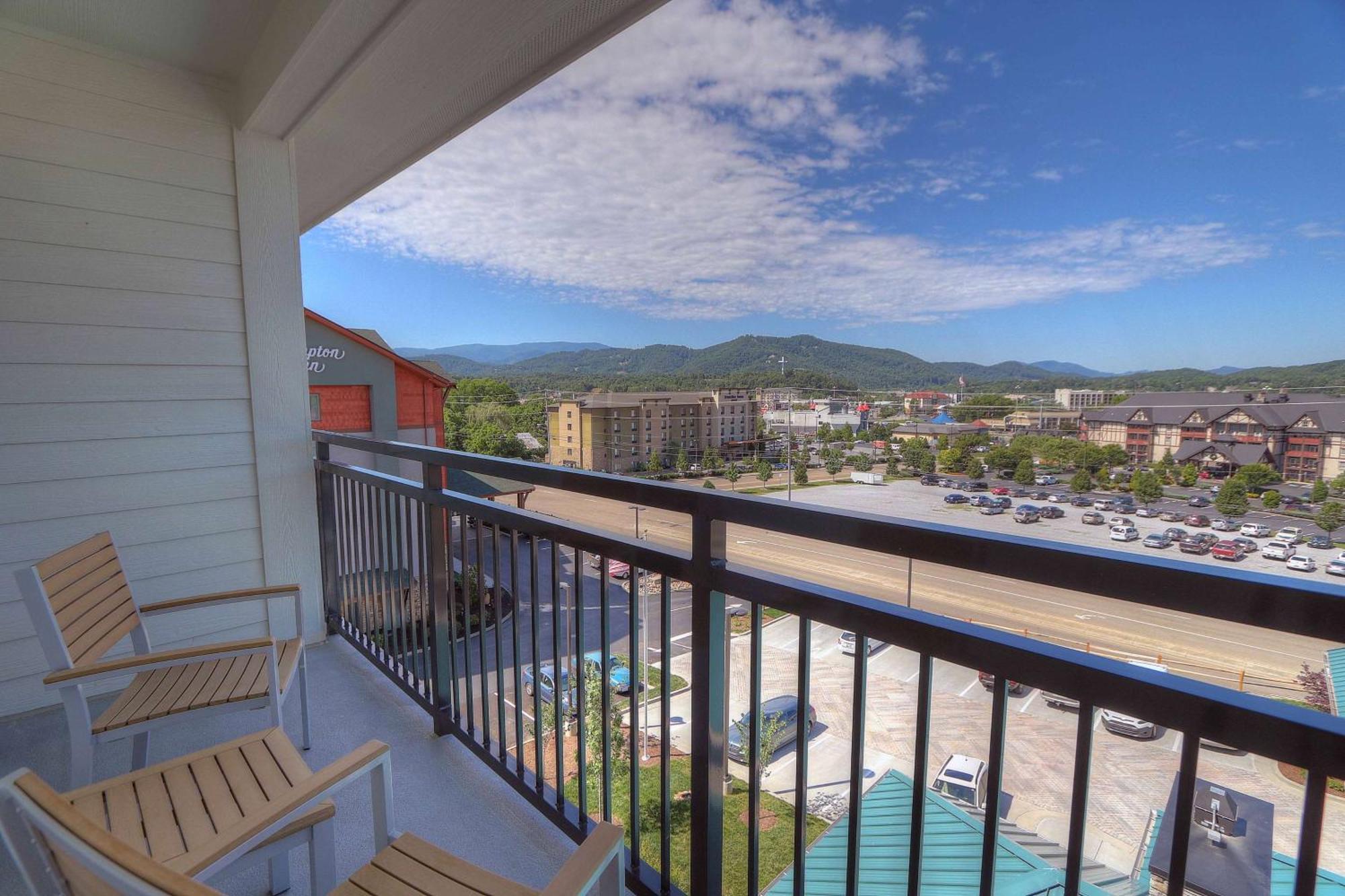 Hilton Garden Inn Pigeon Forge Exterior photo